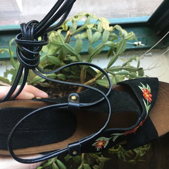 ASOS Embroidered Wood Platform Sandals - Picture 7 of 10